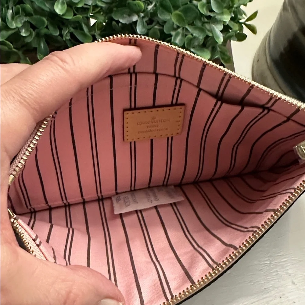 Nwots Authentic Louis Vuitton Neverful Large Pouch Clutch - Picture 4 of 9